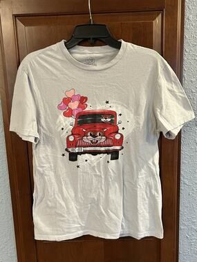 Buc-ees Shirt Adult Medium Valentines Day I Love You To Buc-ees And Back Mens
